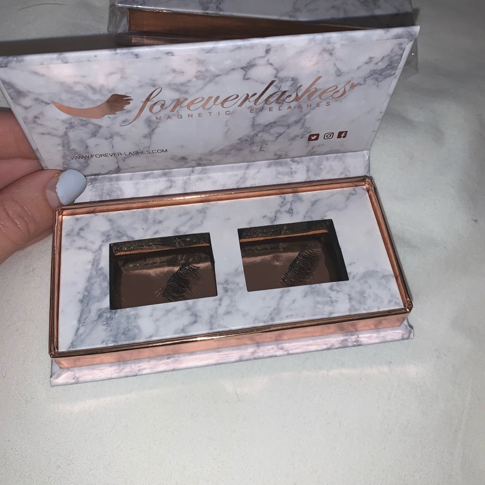 2x Magnetic eyelashes
